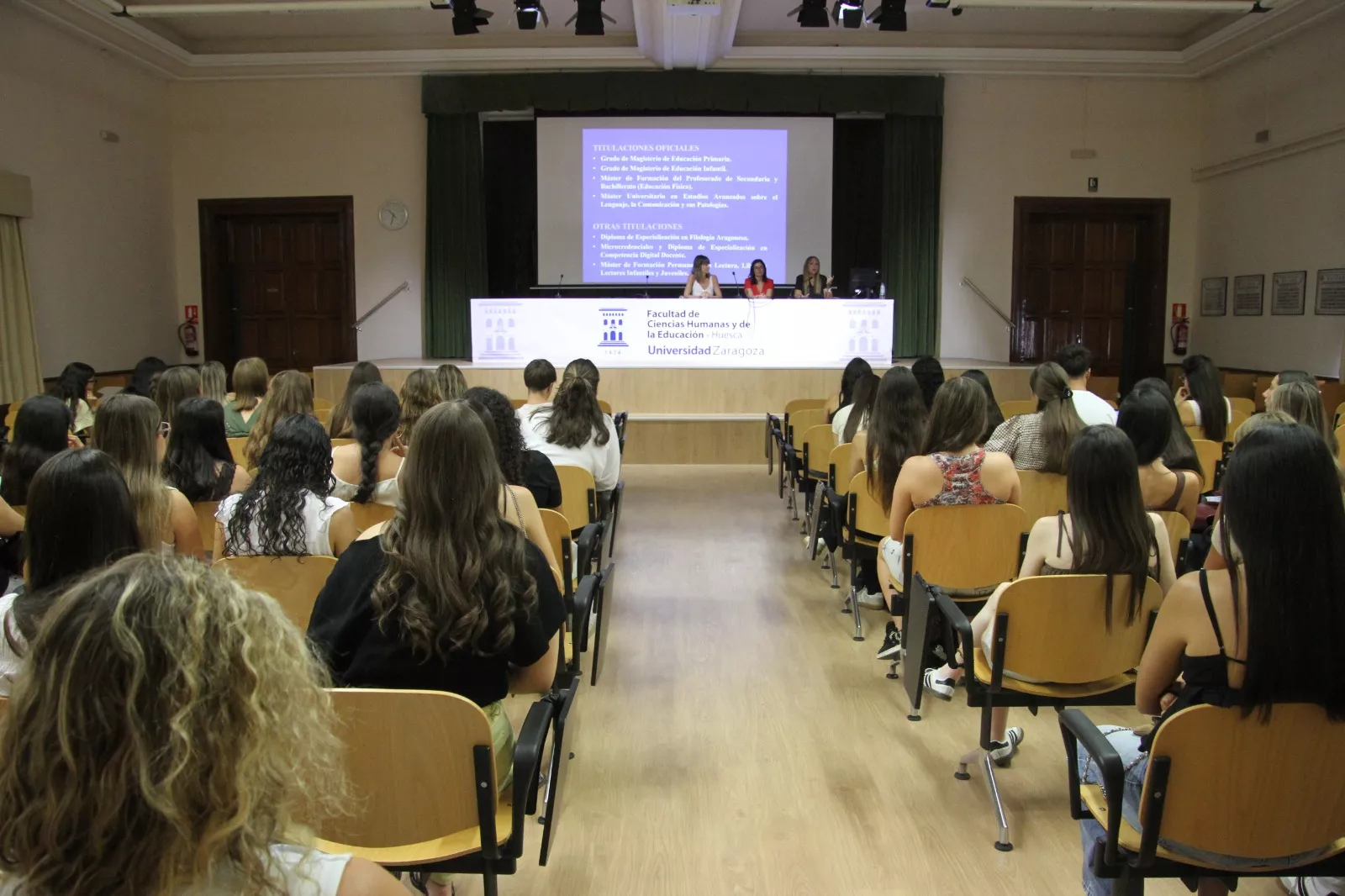 Inicio del curso en la Facultad de Ciencias Humanas y de la Educación. Foto Carlos Neofato