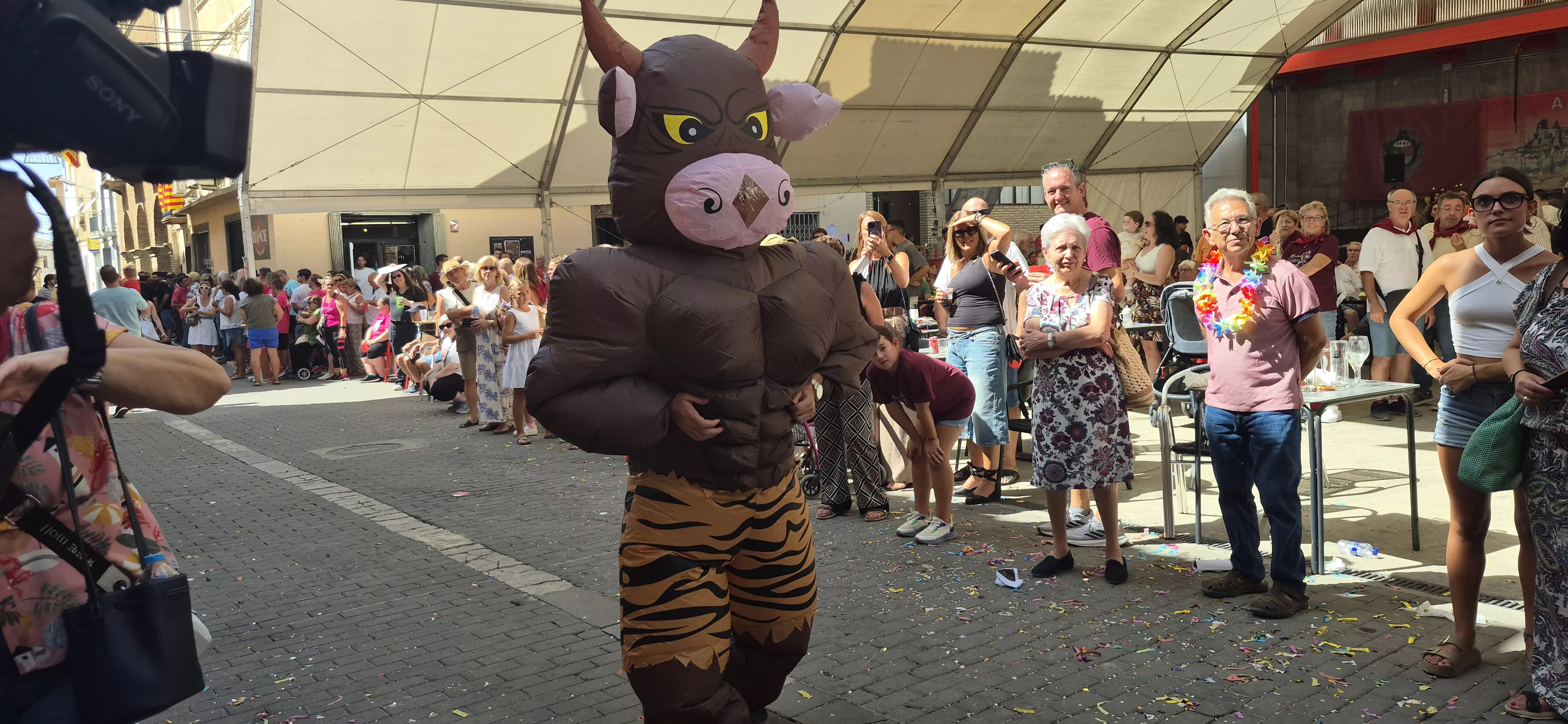 Imágenes del inicio de las fiestas de Almudévar 2026. Foto Myriam Martínez