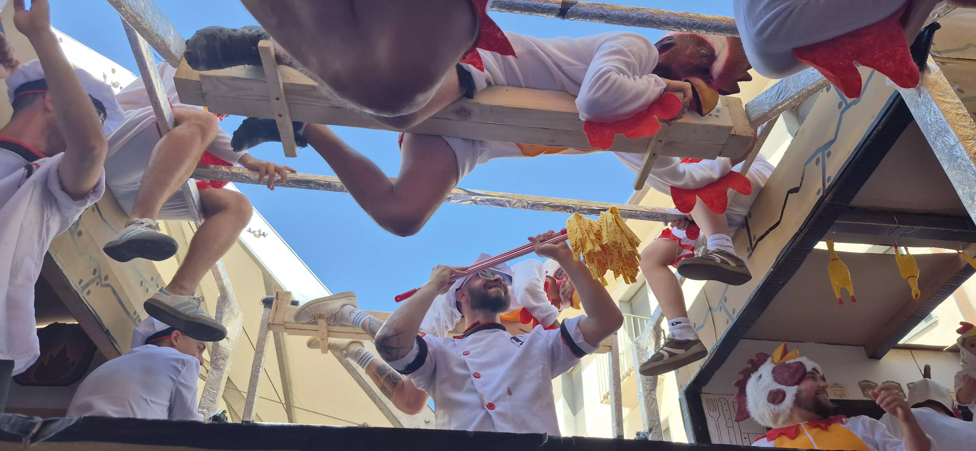 Imágenes del inicio de las fiestas de Almudévar 2026. Foto Myriam Martínez