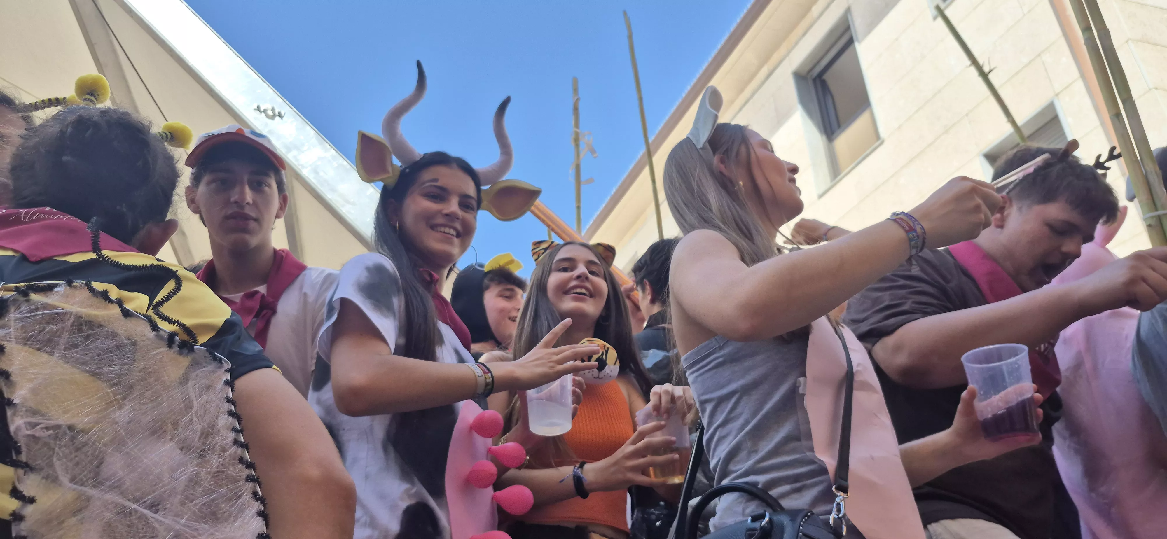 Imágenes del inicio de las fiestas de Almudévar 2026. Foto Myriam Martínez