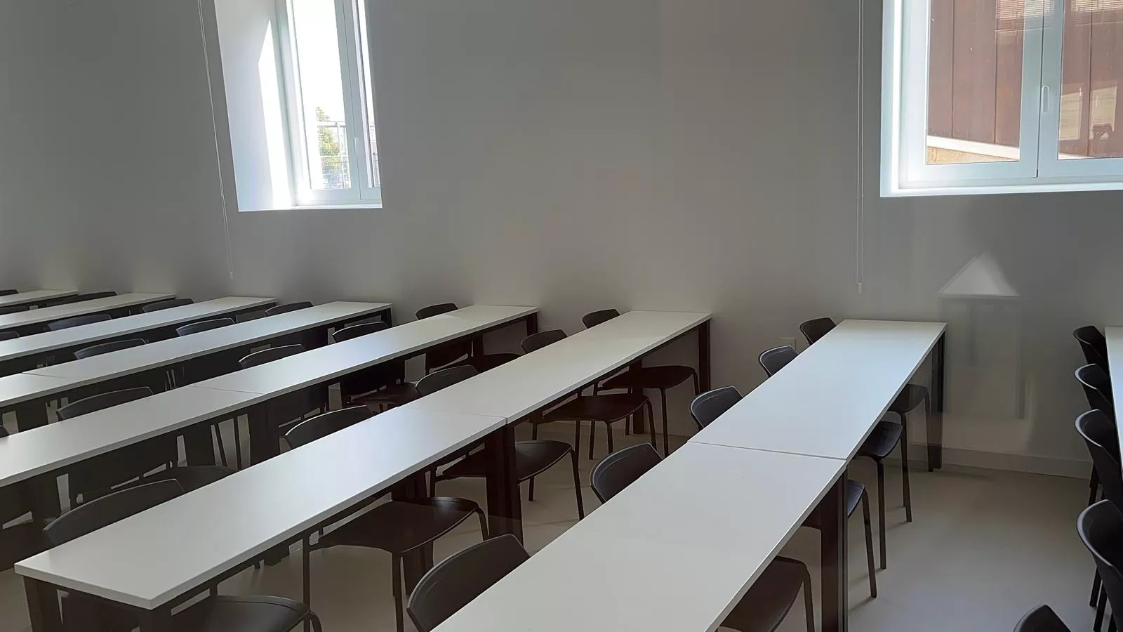Inicio del curso en el nuevo edificio de Medicina del Campus de Huesca. Foto Mercedes Manterola