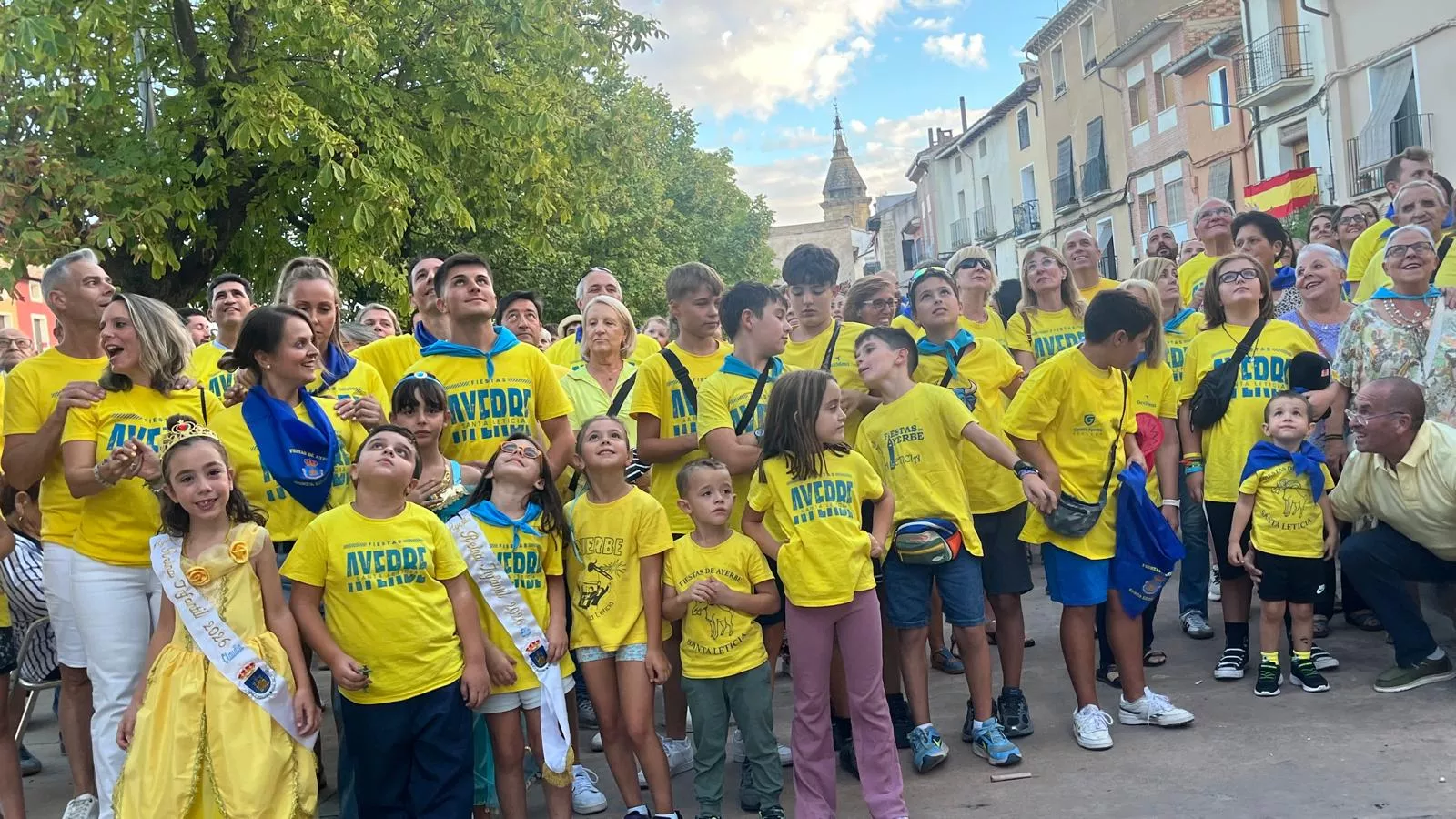 Foto amarilla y tardeo en el Lazkorra en las fiestas de Ayerbe. Foto Mercedes Manterola