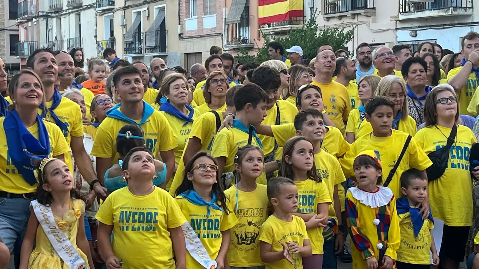 Foto amarilla y tardeo en el Lazkorra en las fiestas de Ayerbe. Foto Mercedes Manterola