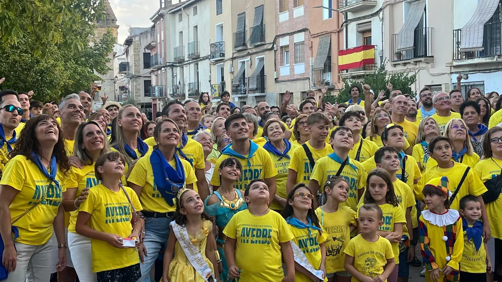 Foto amarilla y tardeo en el Lazkorra en las fiestas de Ayerbe. Foto Mercedes Manterola