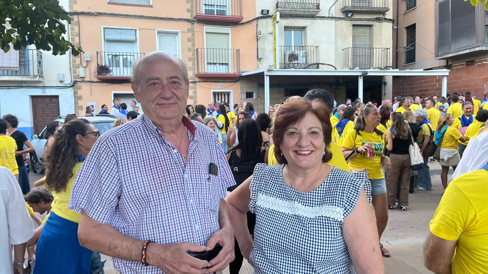 Foto amarilla y tardeo en el Lazkorra en las fiestas de Ayerbe. Foto Mercedes Manterola