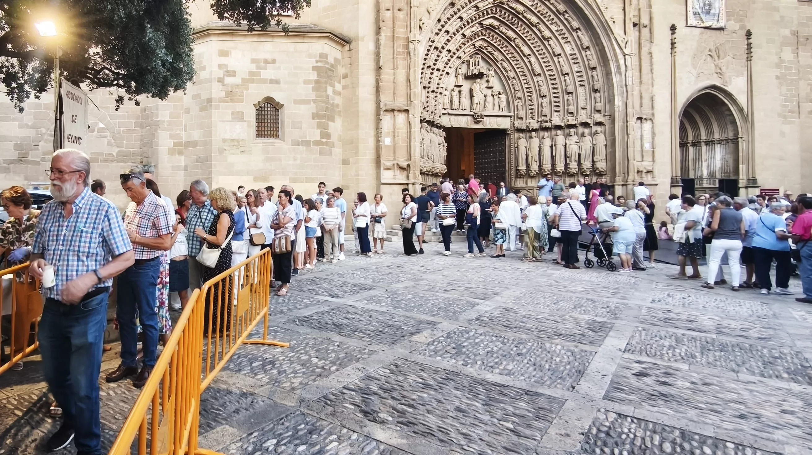  Festividad del Santo Cristo de los Milagros en Huesca. Foto María José Sampietro Brosed