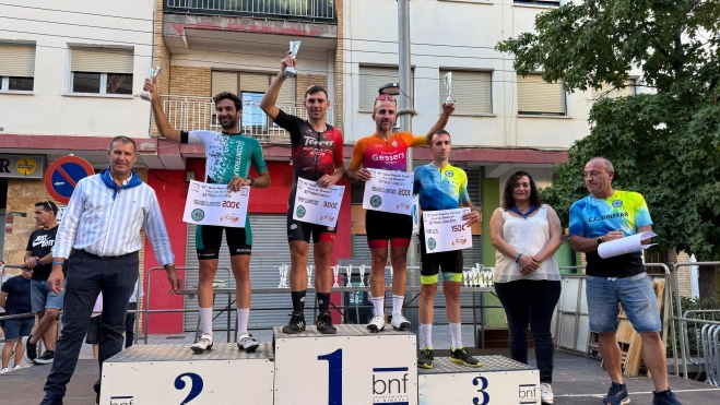 Podio de la carrera ciclista Podio de la carrera ciclista