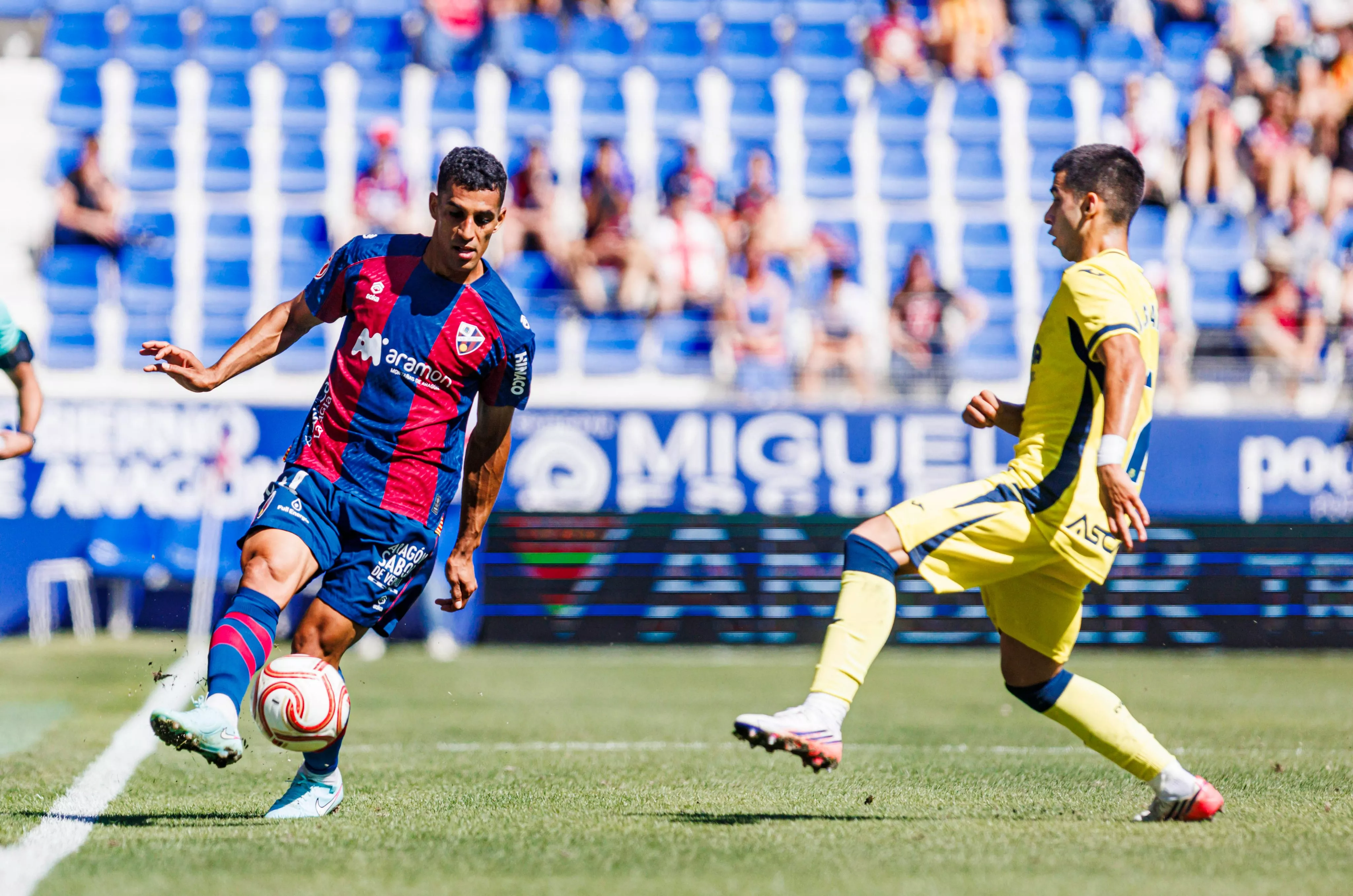 Víctor García, jugador del Huesca que ha sufrido a Nízar
