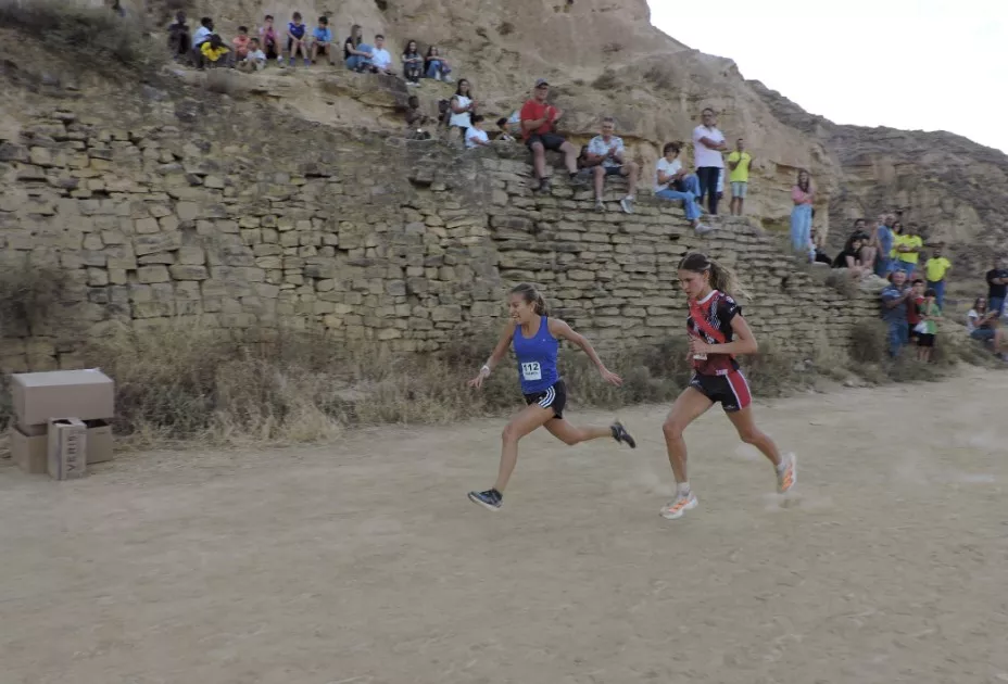 Final de carrera entre Isabel Linares y Greta Guerrero