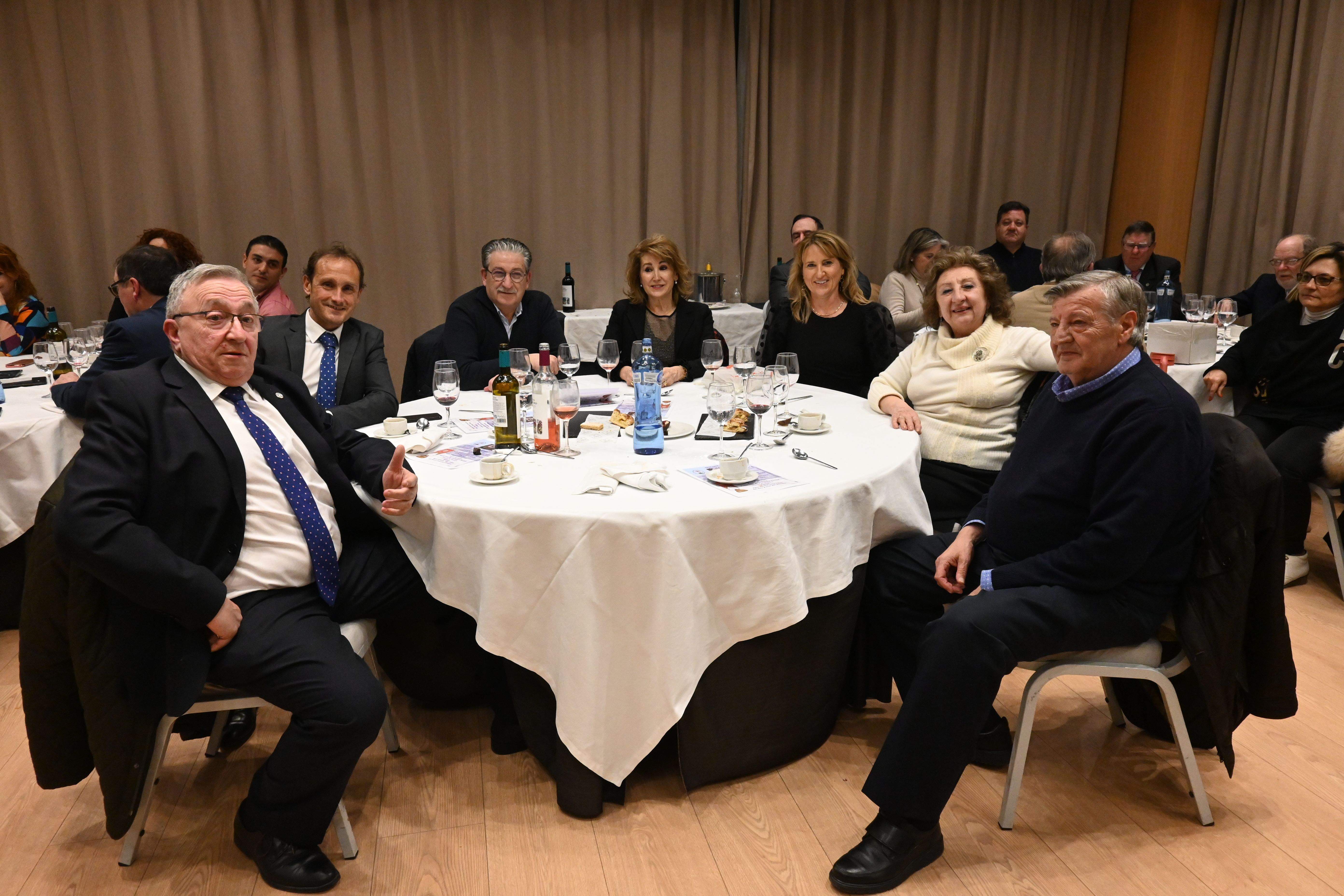 Mesa de Gómez Mairal. Foto Carlos Jalle 