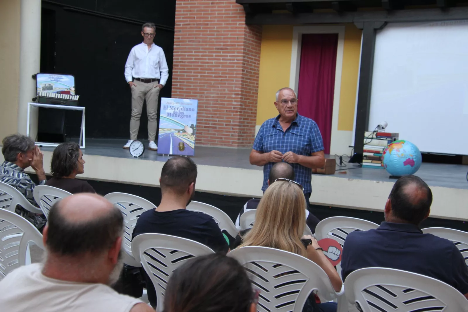 Presentación El meridiano de los Monegros en Robres. Foto Carlos Neofato