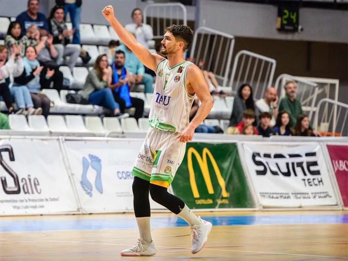 Óscar Alvarado, nuevo base para el Lobe Huesca la Magia