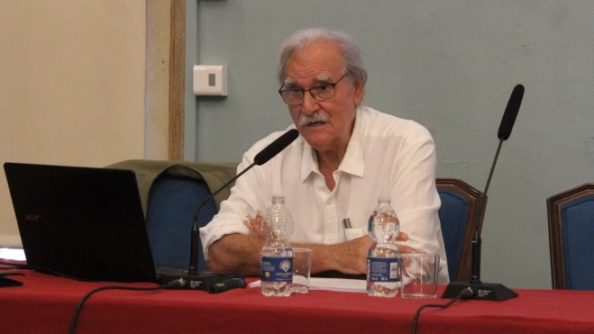 Miguel Ángel de Uña. Charla de De Uña y la Guardia Civil sobre el suicidio organizada por Cruz Roja. Foto Carlos Neofato Miguel Ángel de Uña. Charla de De Uña y la Guardia Civil sobre el suicidio organizada por Cruz Roja. Foto Carlos Neofato