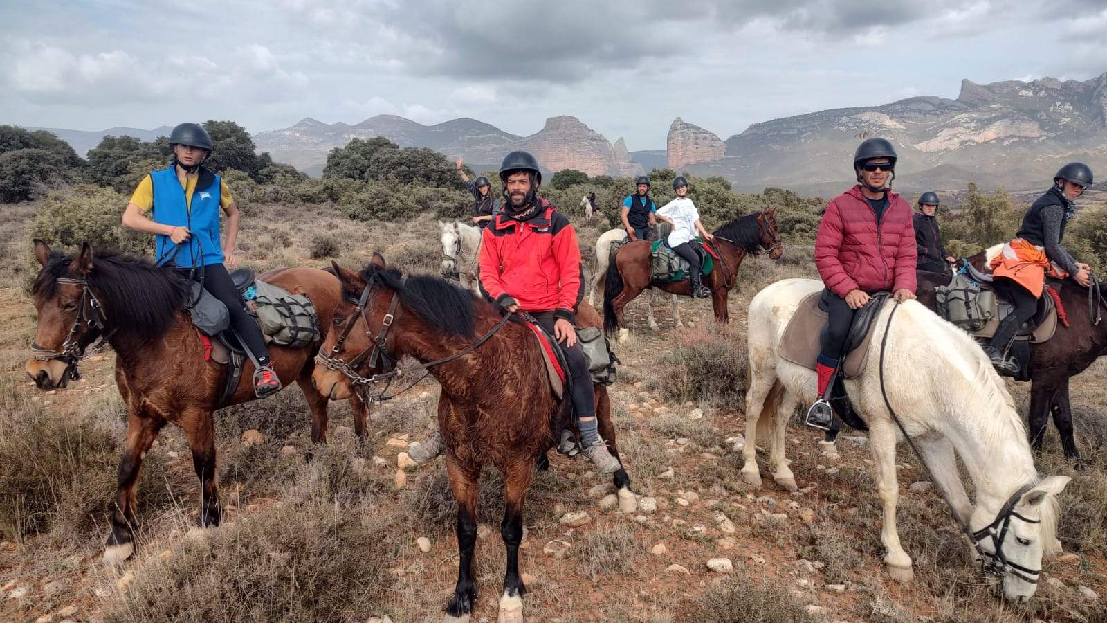 Once alumnos están participando en el curso de guía por itinerarios ecuestres que se desarrolla en La Hoya.