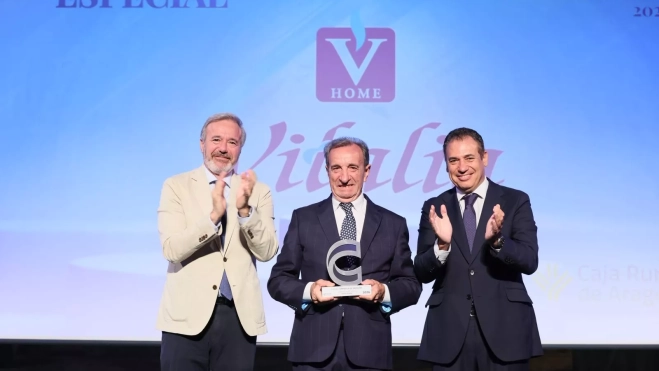 Chema Cosculluela, de Vitalia, con Azcón y Tesier