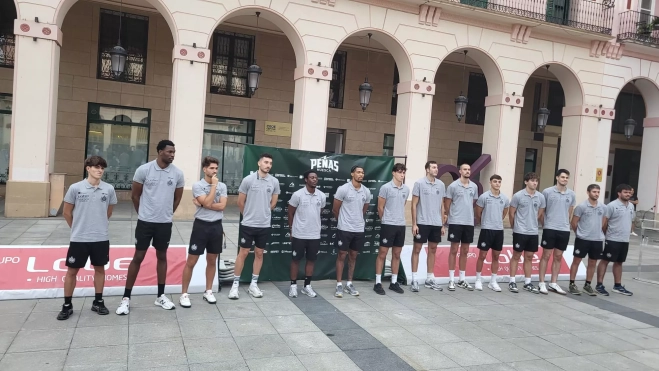Plantilla y cuerpo técnico Plantilla y cuerpo técnico