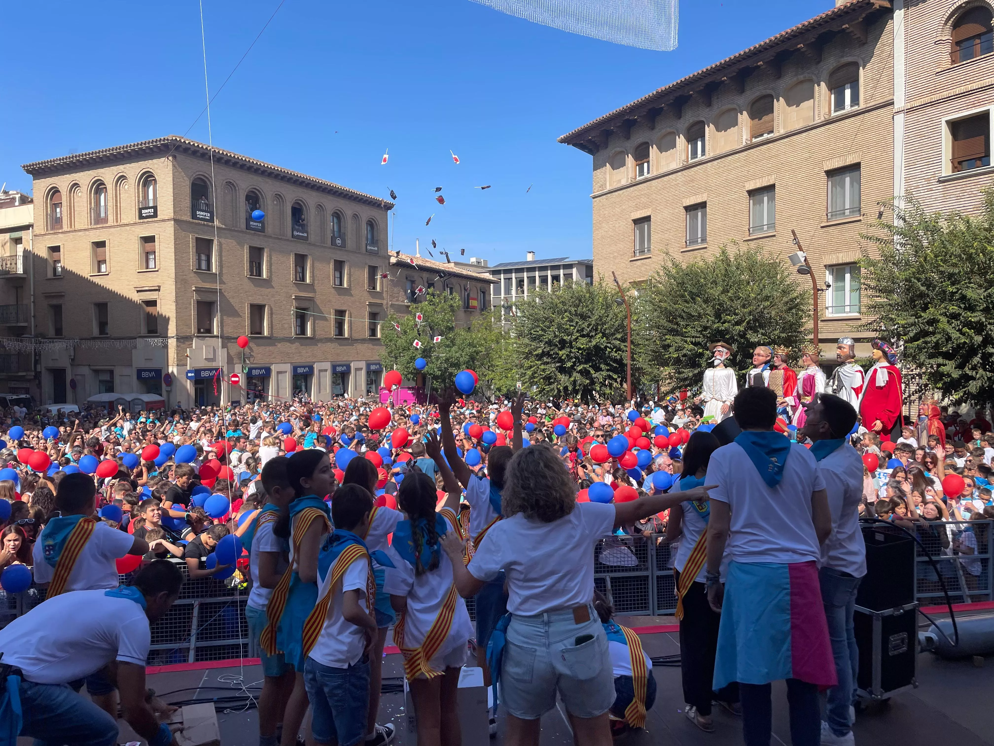 Chupinazo infantil de las fiestas de Monzón.