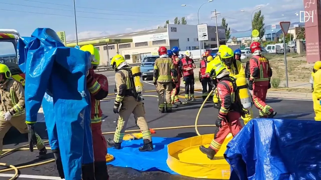 Una explosión y una fuga de cloro ponen a prueba a los Bomberos de Huesca