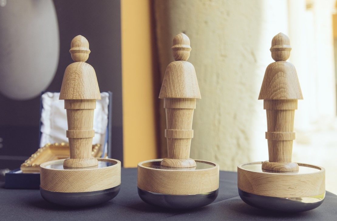 Trofeos de los Premios Danzante que entrega el Festival Internacional de Cine de Huesca.