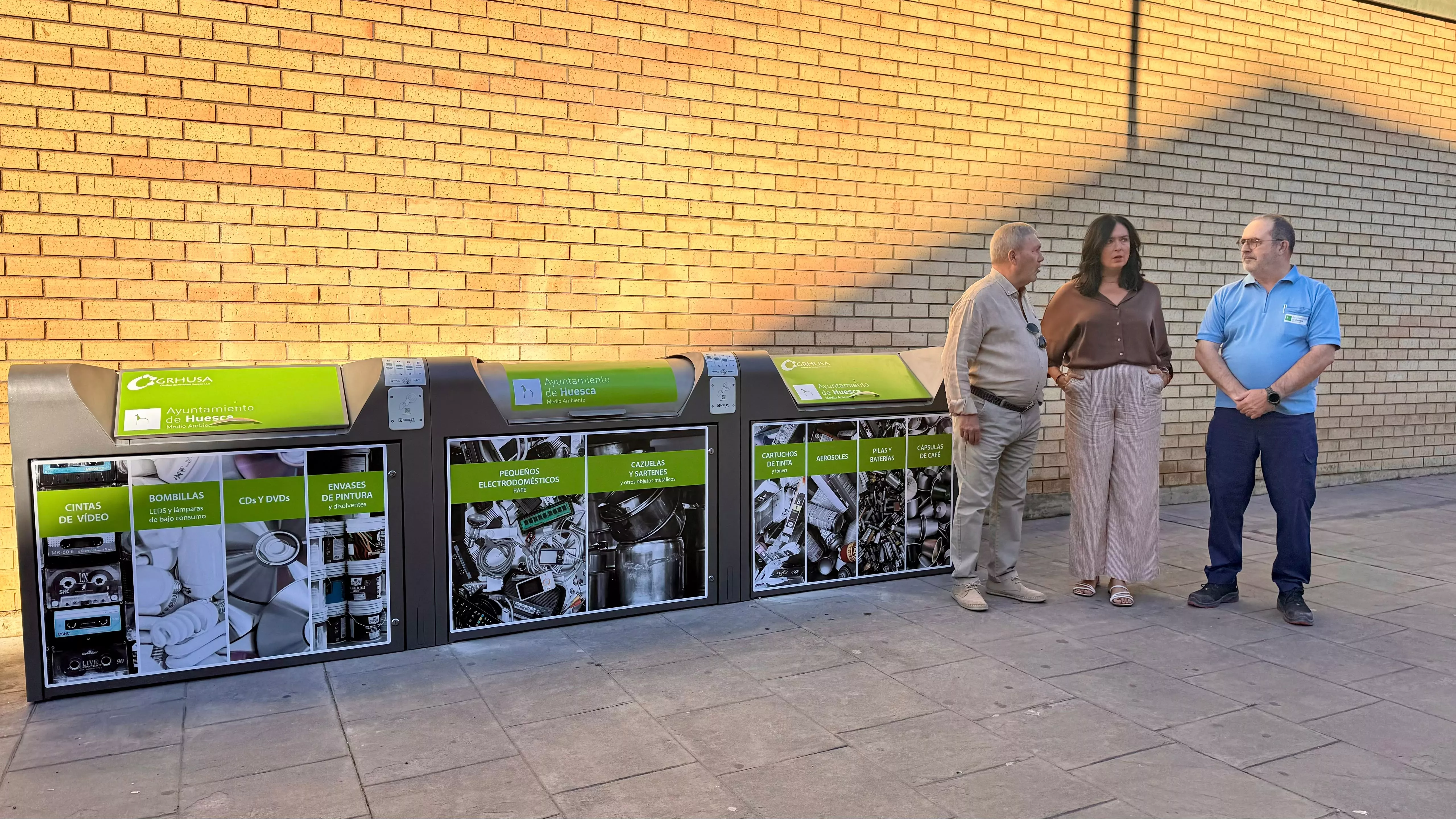 Huesca estrena dos puntos limpios de proximidad y prevé extenderlos por toda la ciudad.
