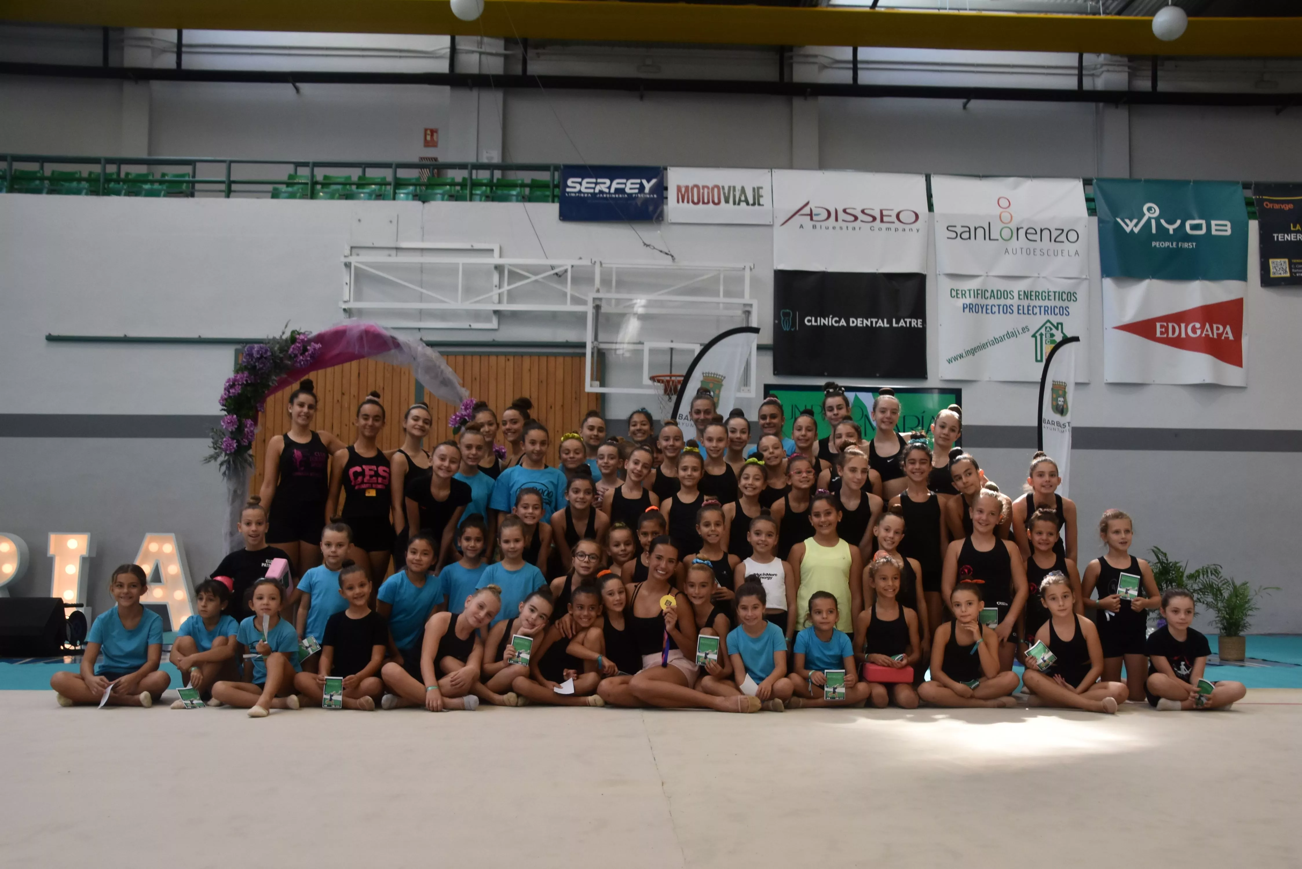 Foto final grupo clinic Inés Bergua. Foto: Noemí Labara
