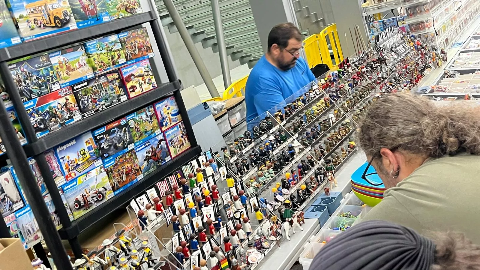 Exposición solidaria de Playmobil contra el cáncer cerebral infantil. Foto Mercedes Manterola
