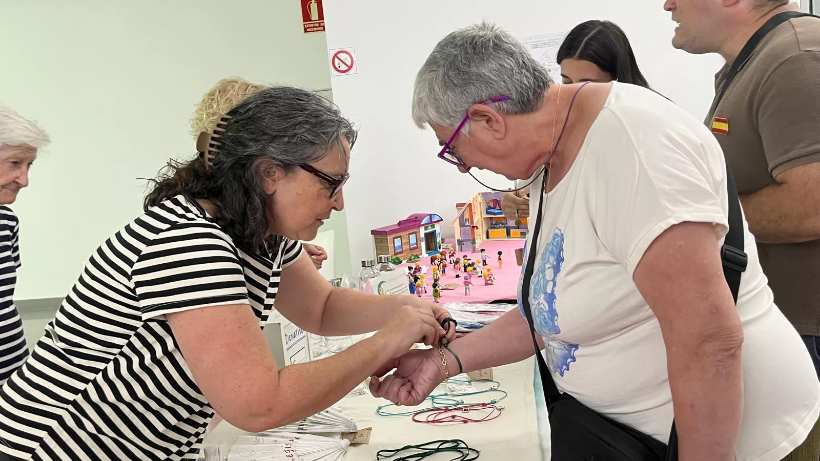 Exposición solidaria de Playmobil contra el cáncer cerebral infantil. Foto Mercedes Manterola