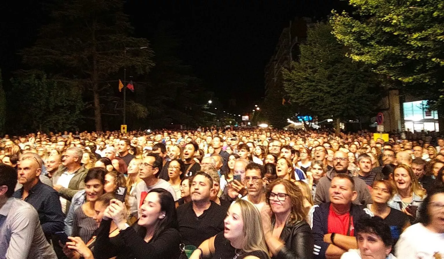 Fiestas de Monzón con la actuación de M-Clan.