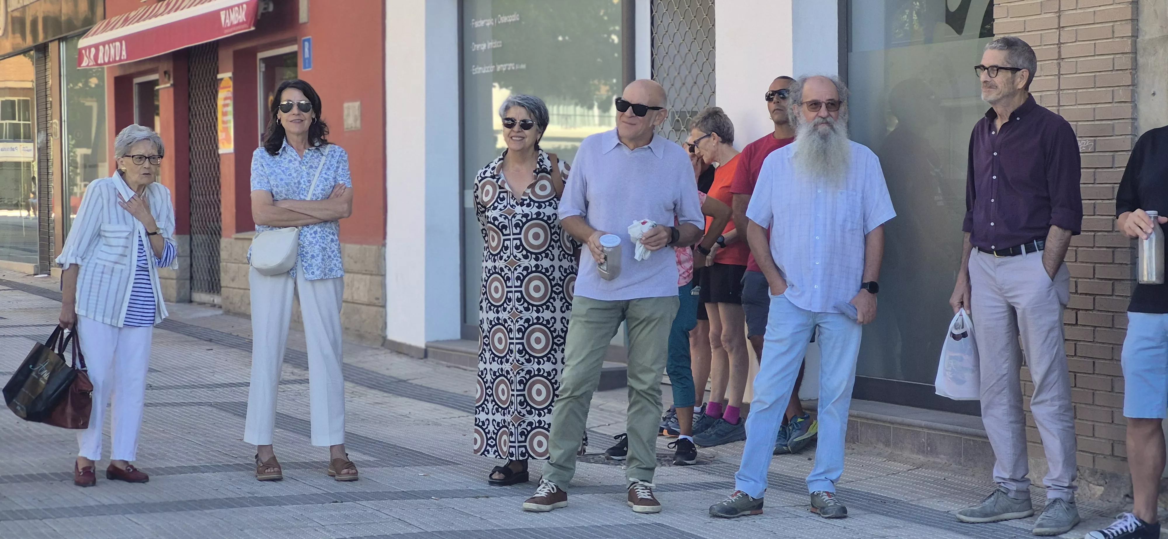 Concentración contra los "arboricidios" en Huesca. Foto Myriam Martínez