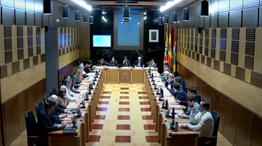 Imagen del pleno del Ayuntamiento de Huesca.