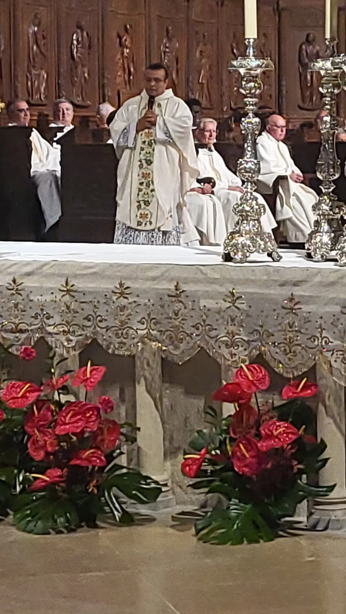 Ordenación sacerdotal de Reynaldo Jesús Cárdenas en Huesca