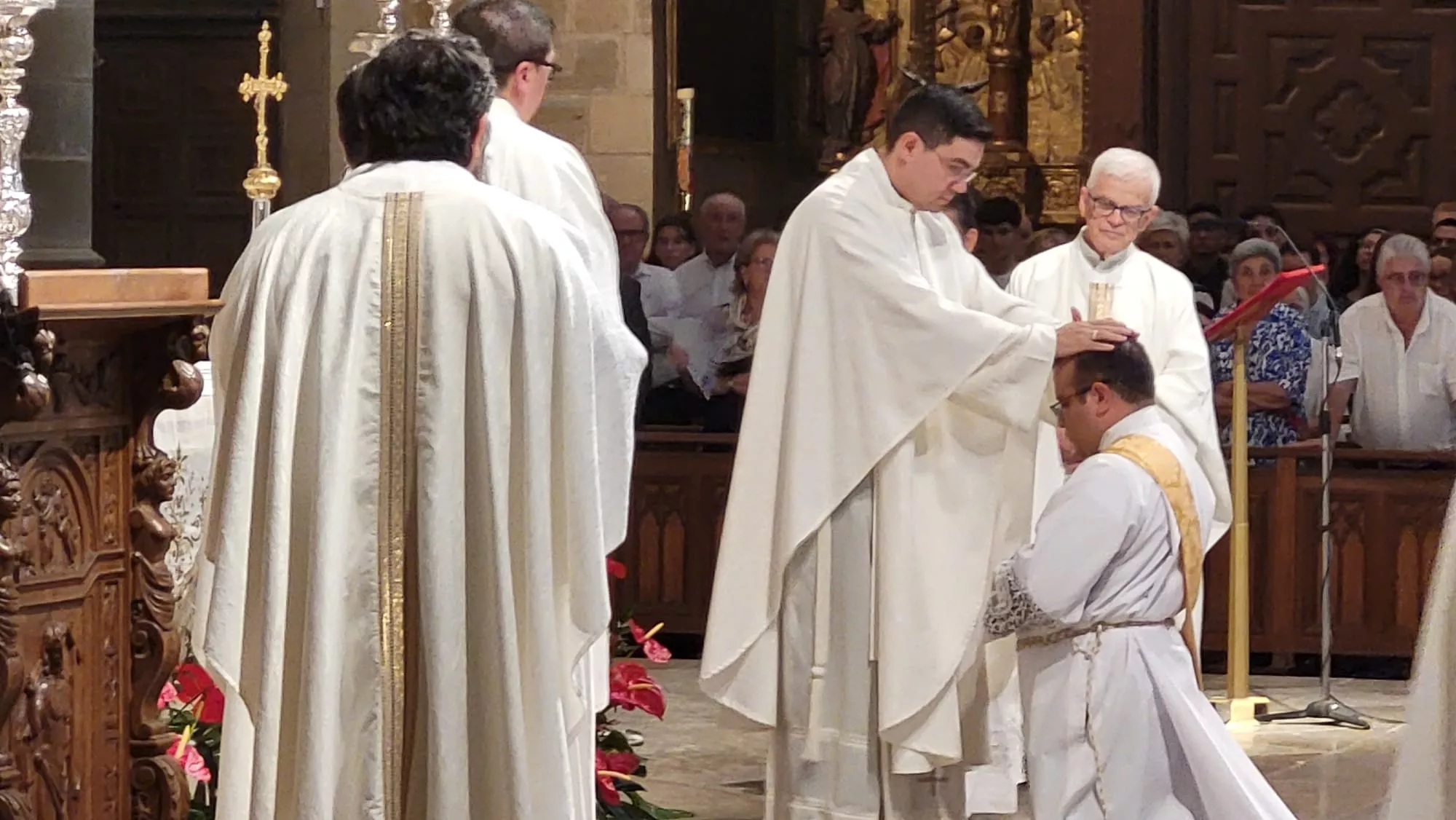 Ordenación sacerdotal de Reynaldo Jesús Cárdenas en Huesca