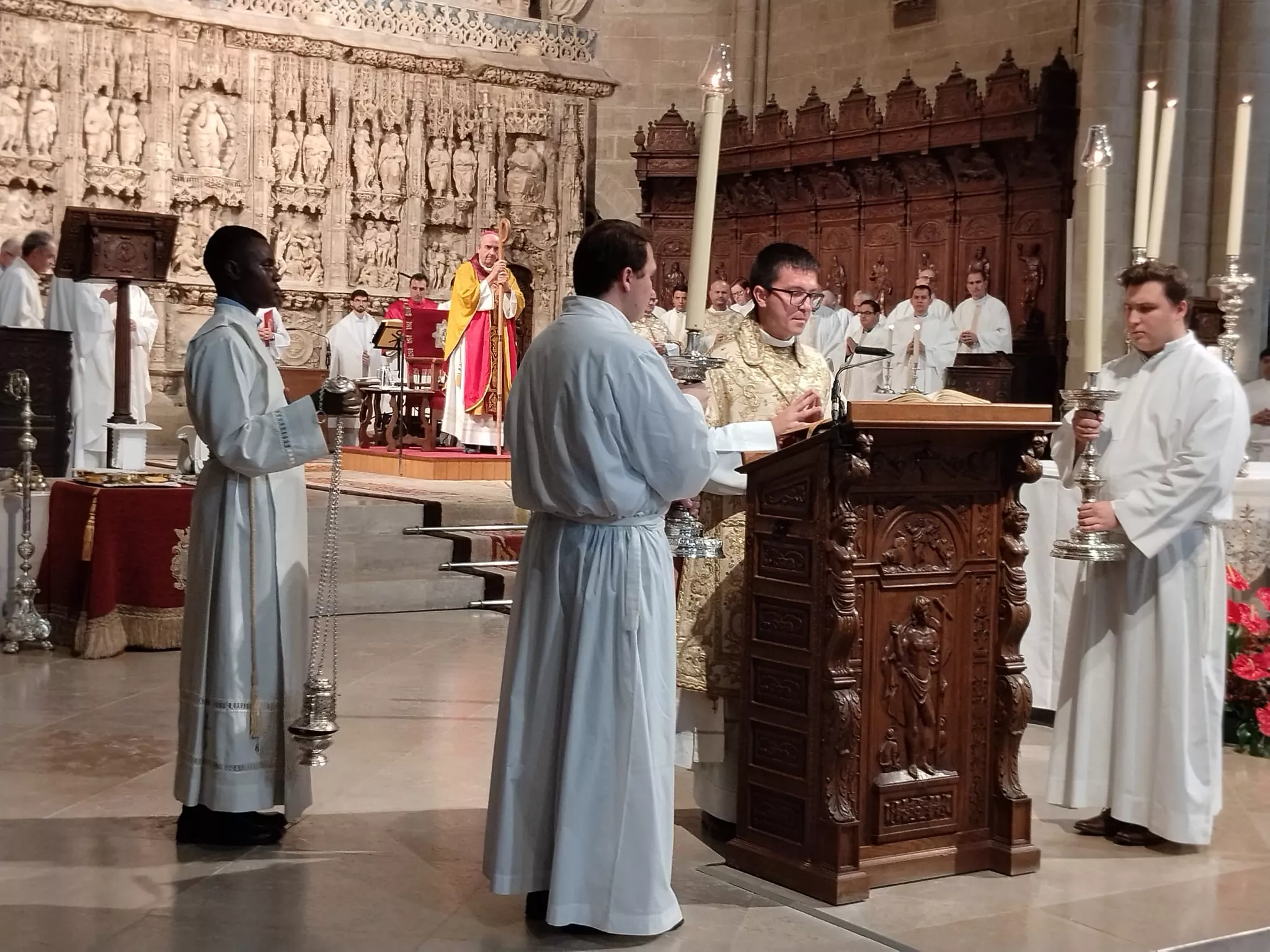 Ordenación sacerdotal de Reynaldo Jesús Cárdenas en Huesca
