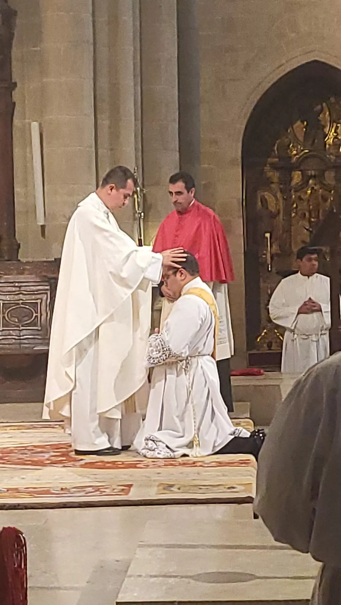 Ordenación sacerdotal de Reynaldo Jesús Cárdenas en Huesca