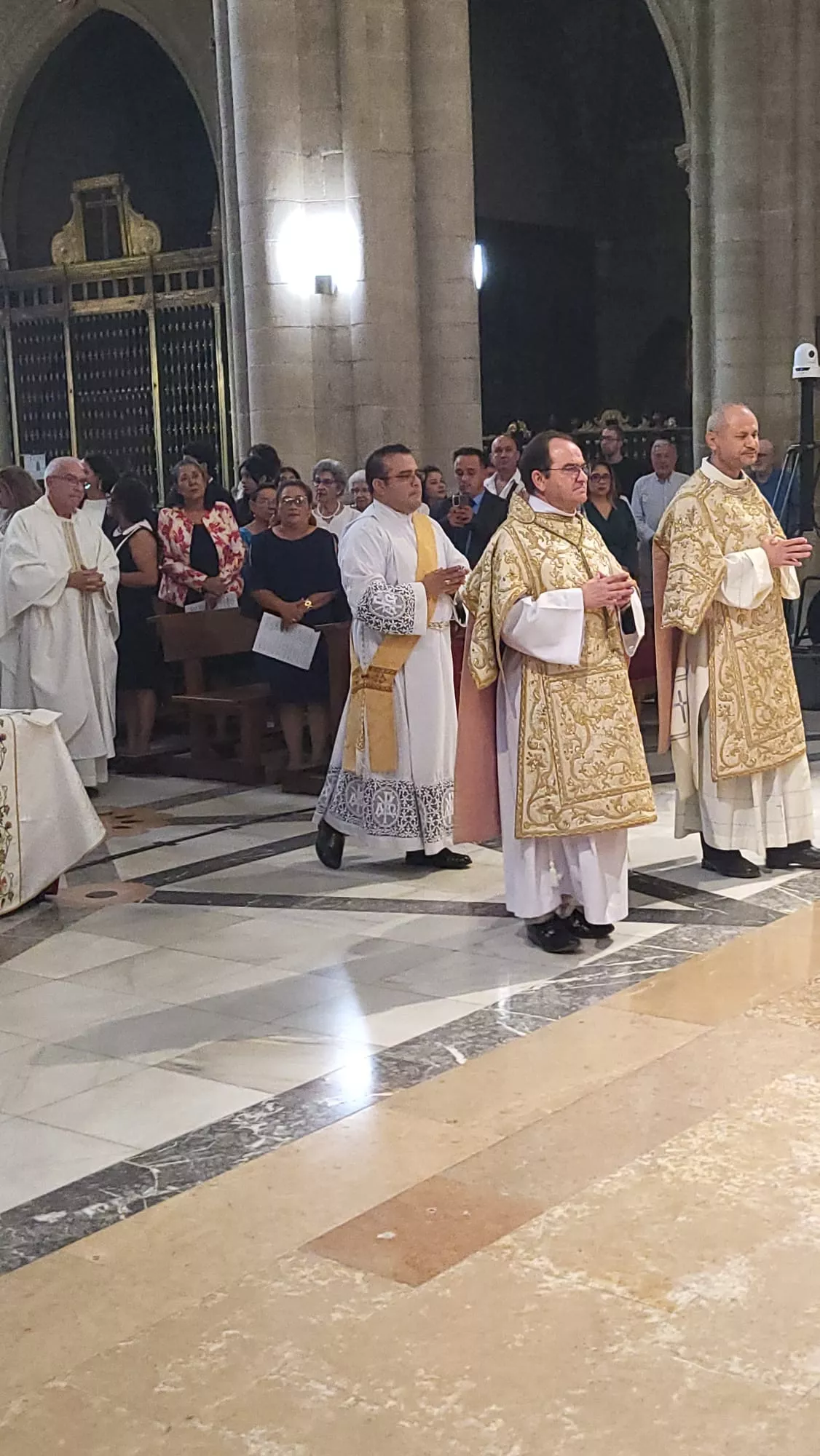 Ordenación sacerdotal de Reynaldo Jesús Cárdenas en Huesca