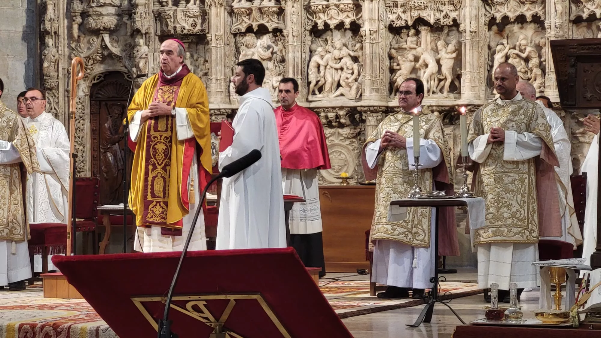 Ordenación sacerdotal de Reynaldo Jesús Cárdenas en Huesca