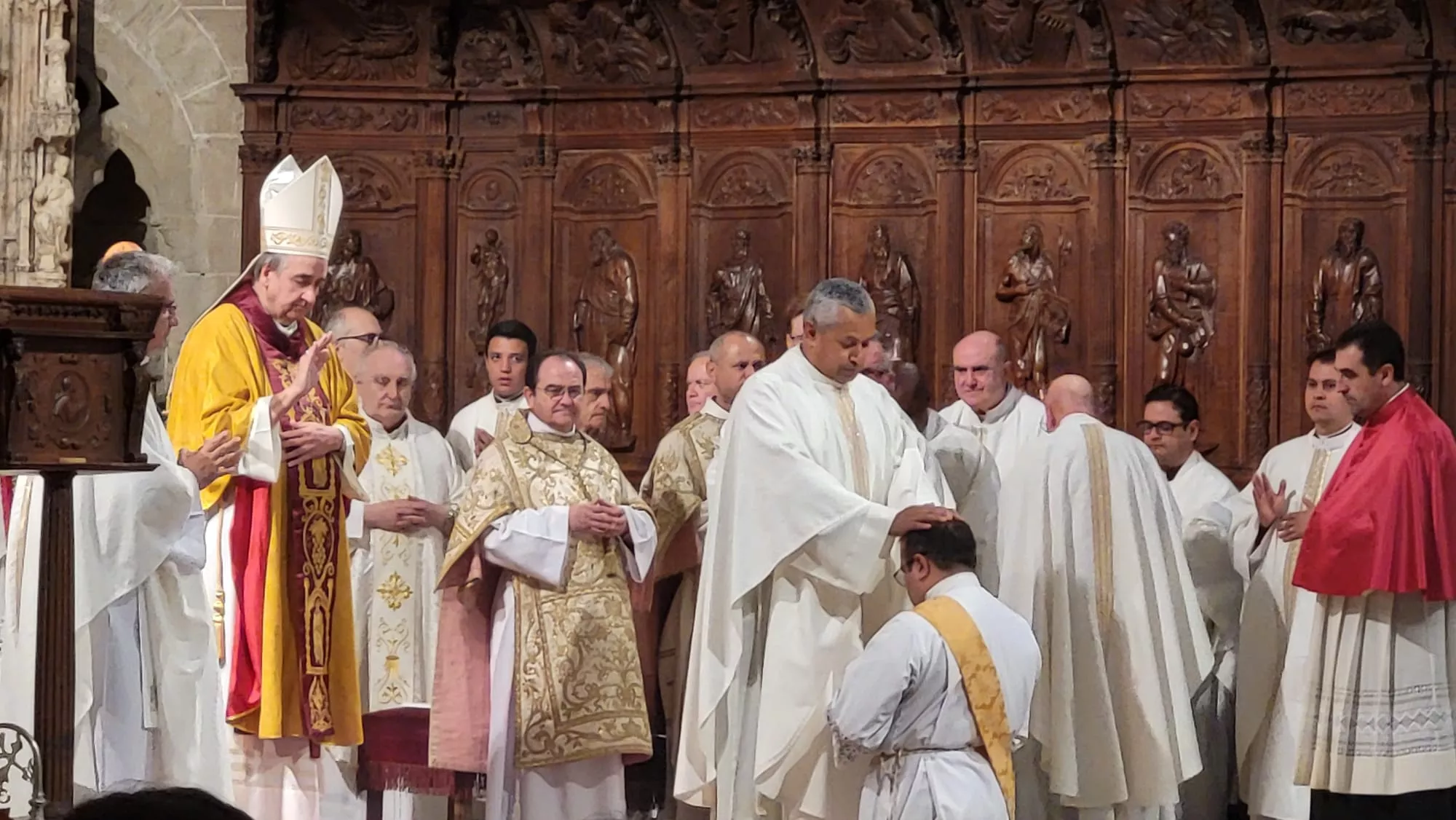 Ordenación sacerdotal de Reynaldo Jesús Cárdenas en Huesca