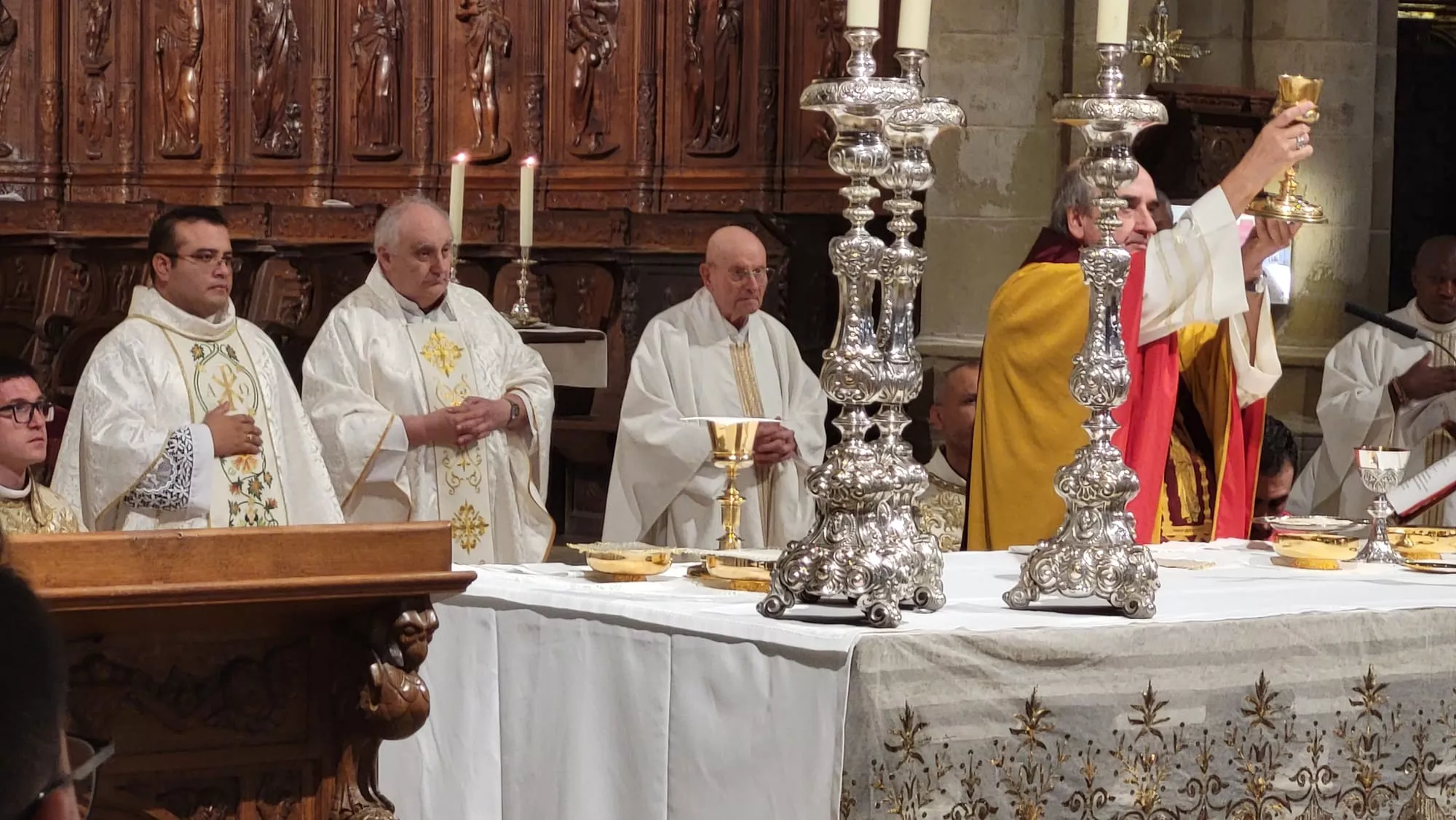 Ordenación sacerdotal de Reynaldo Jesús Cárdenas en Huesca
