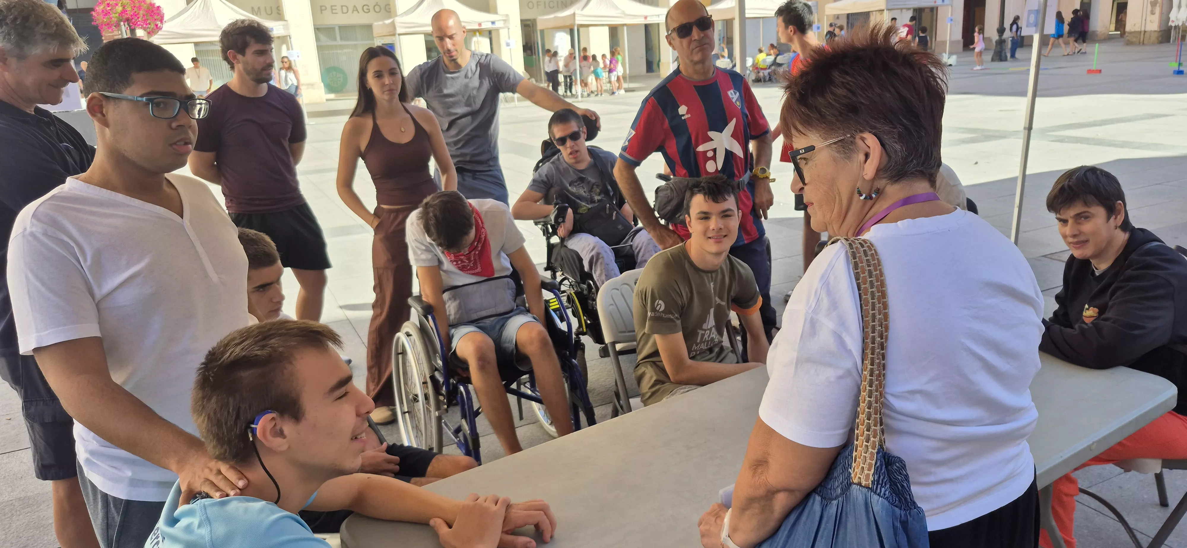 Conmemoración del Día del Alzhéimer en Huesca. Foto Myriam Martínez