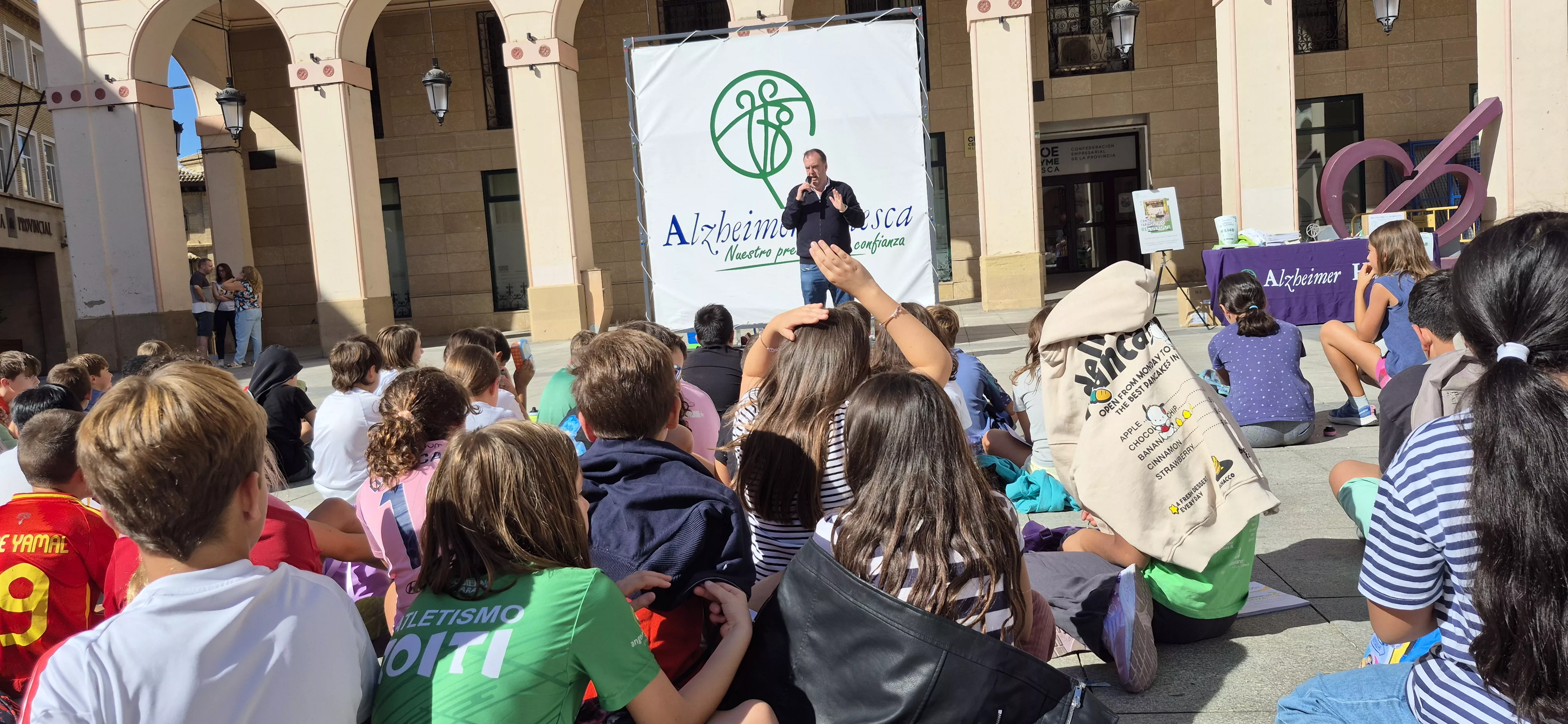 Conmemoración del Día del Alzhéimer en Huesca. Foto Myriam Martínez
