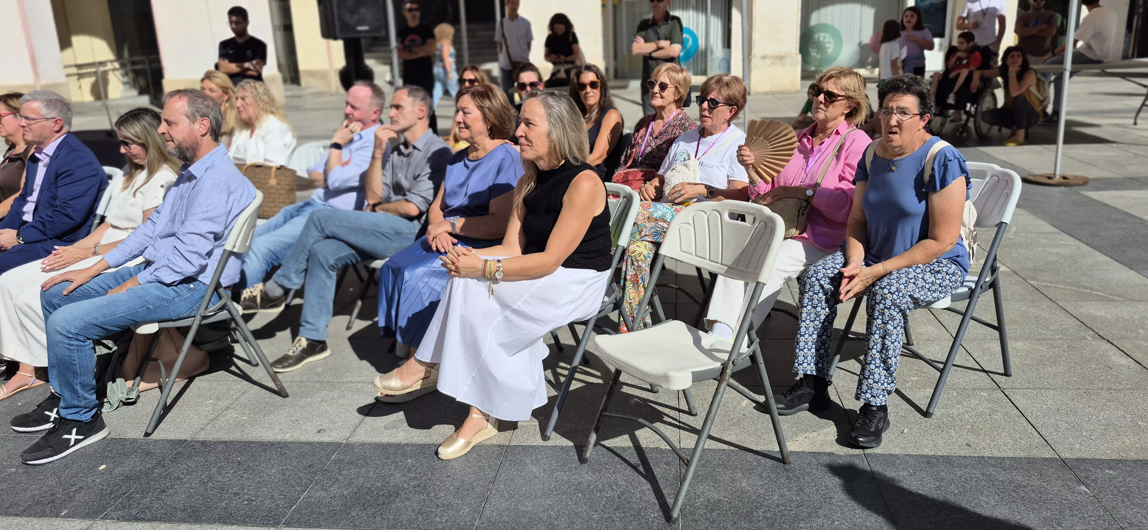 Conmemoración del Día del Alzhéimer en Huesca. Foto Myriam Martínez
