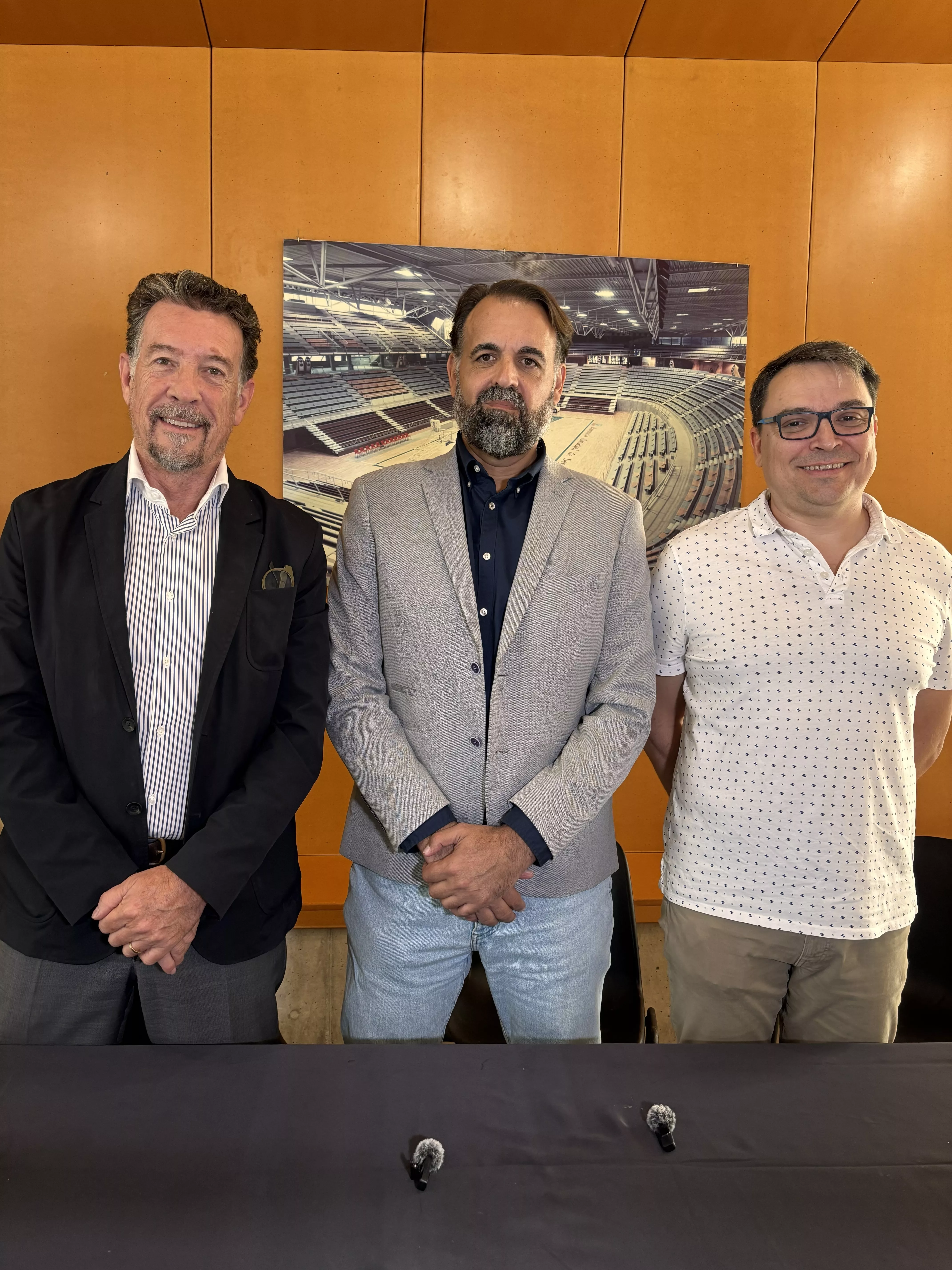 Luis Périz, Tony Ripoll y Eduardo López Zamora en la presentación del director general del club