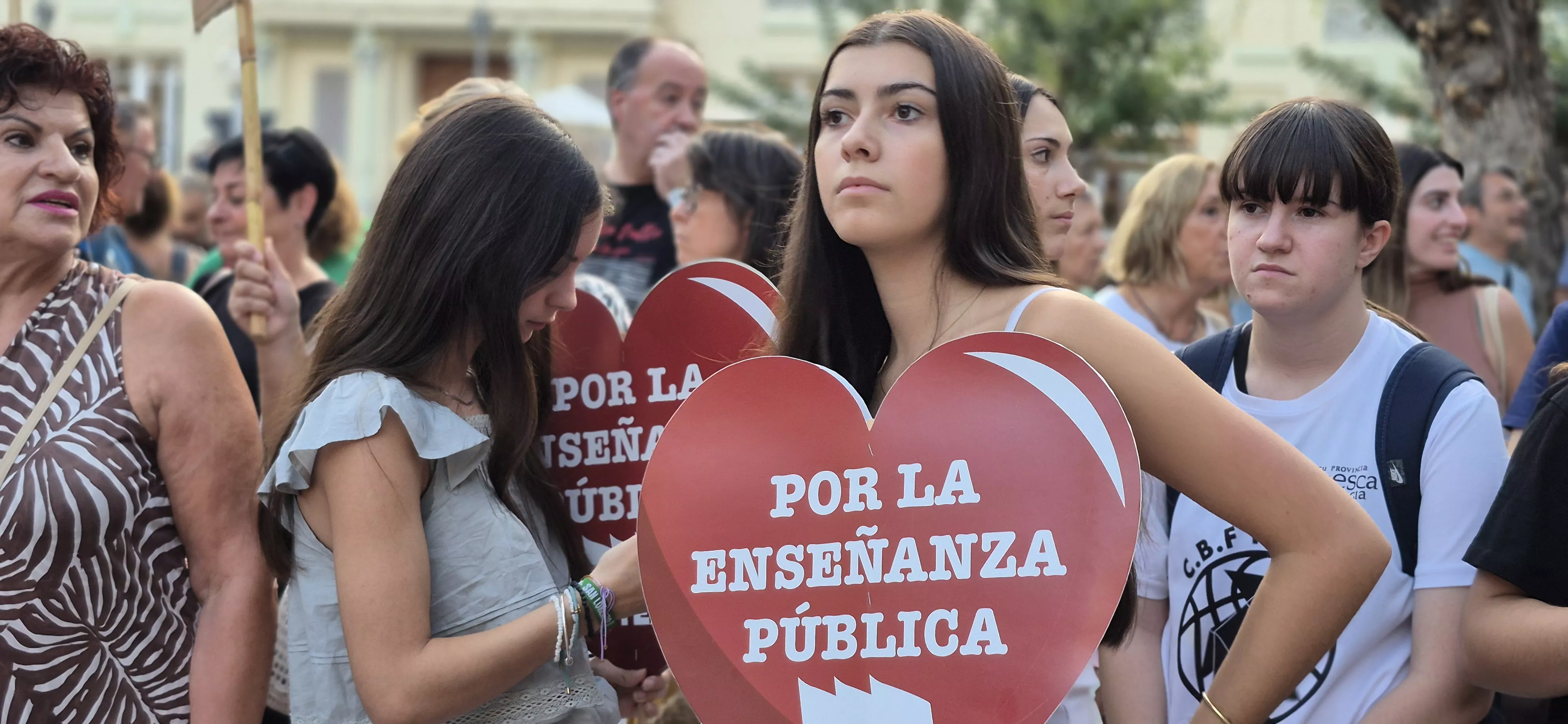 Concentración de apoyo al docente sancionado Sergio Martínez. Foto Myriam Martínez