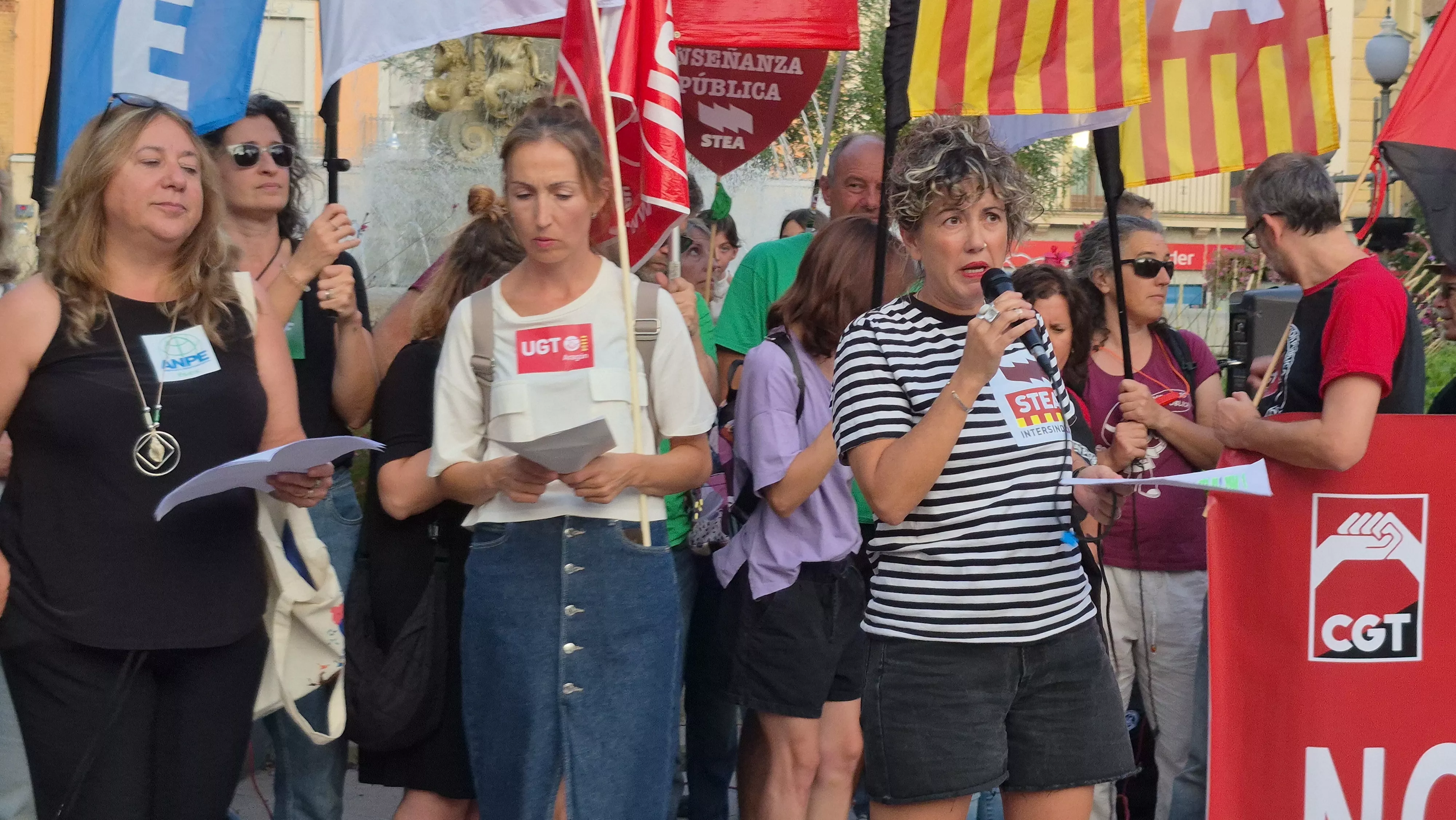 Concentración de apoyo al docente sancionado Sergio Martínez. Foto Myriam Martínez