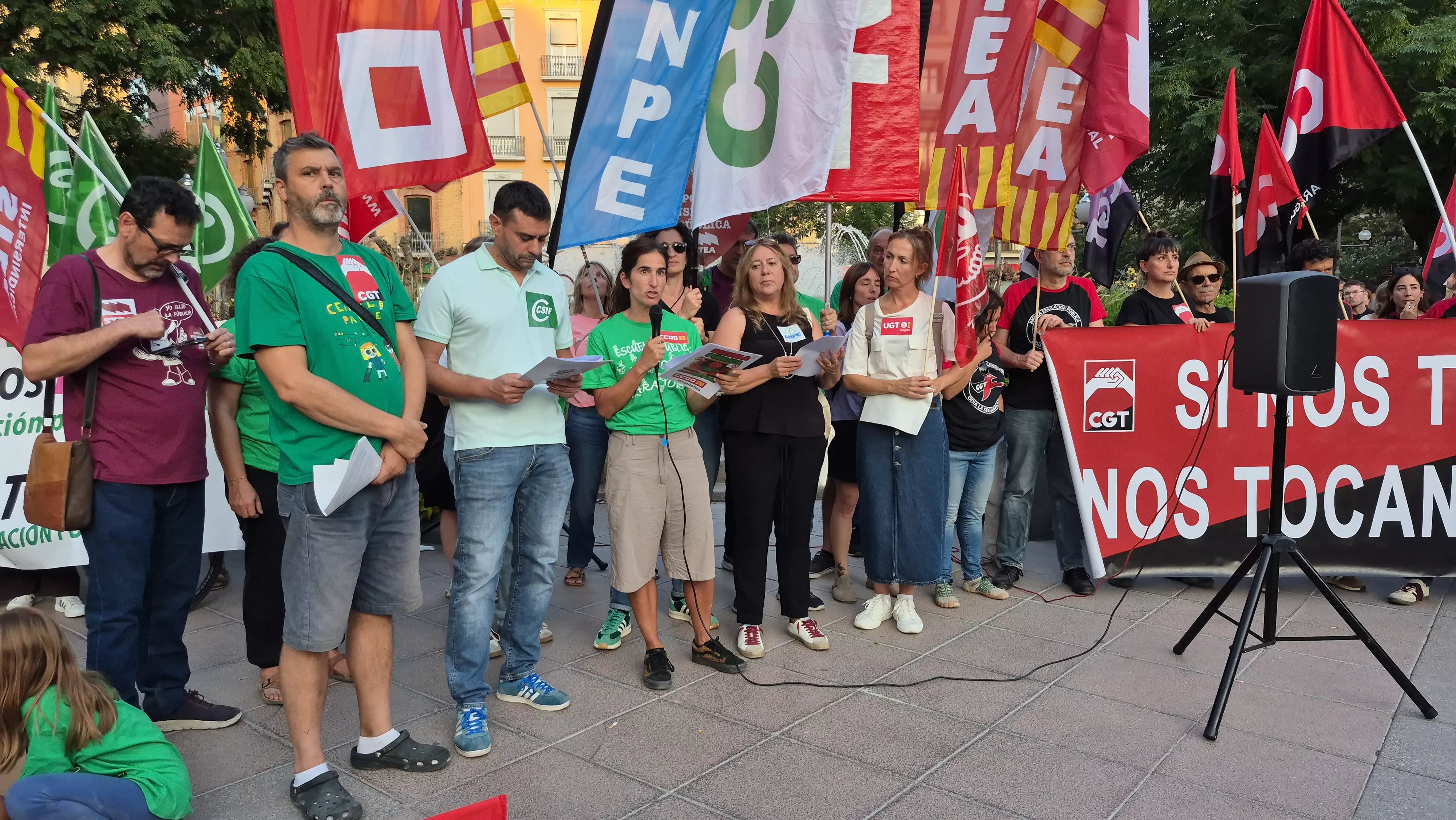 Concentración de apoyo al docente sancionado Sergio Martínez. Foto Myriam Martínez