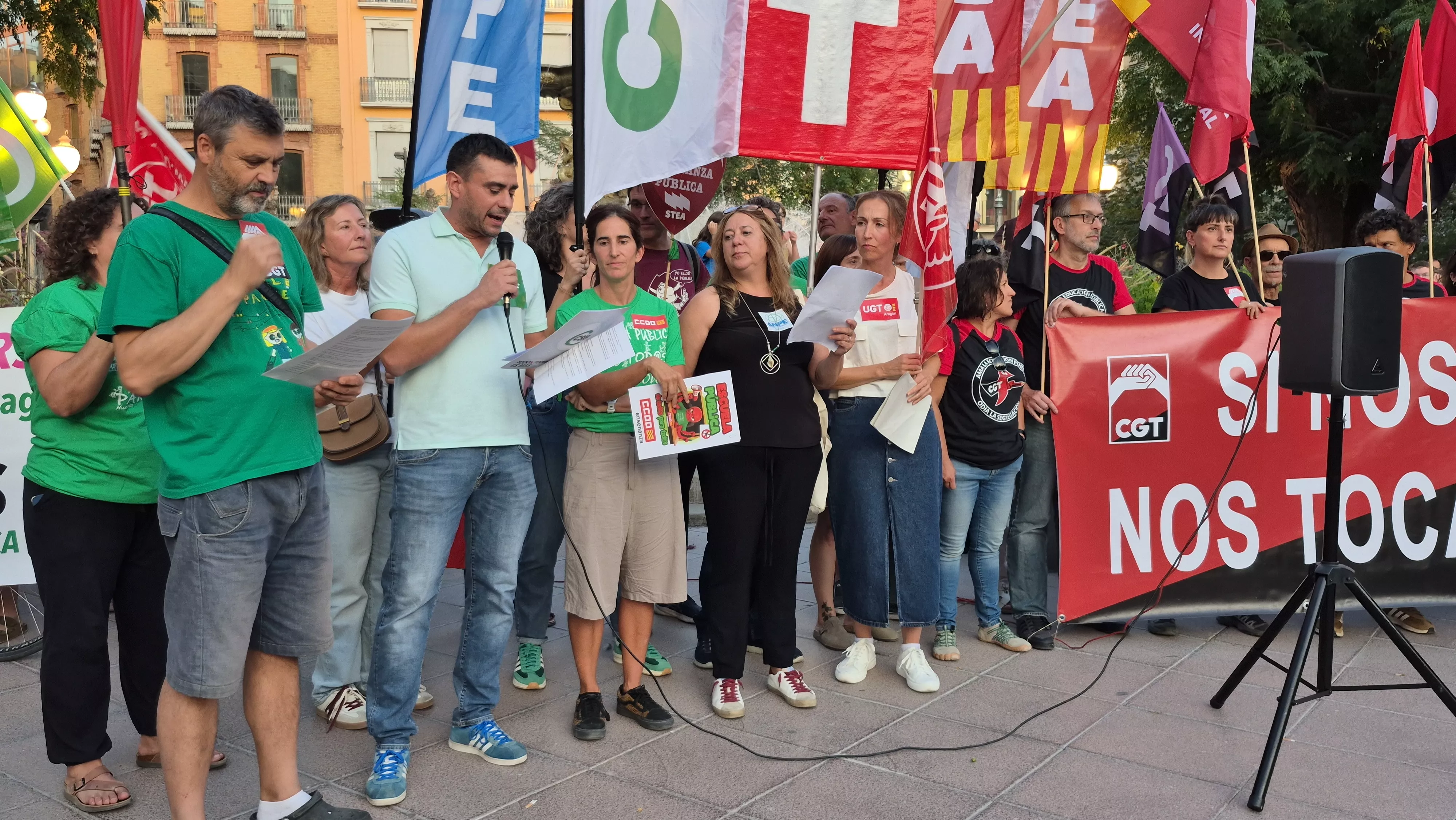 Concentración de apoyo al docente sancionado Sergio Martínez. Foto Myriam Martínez