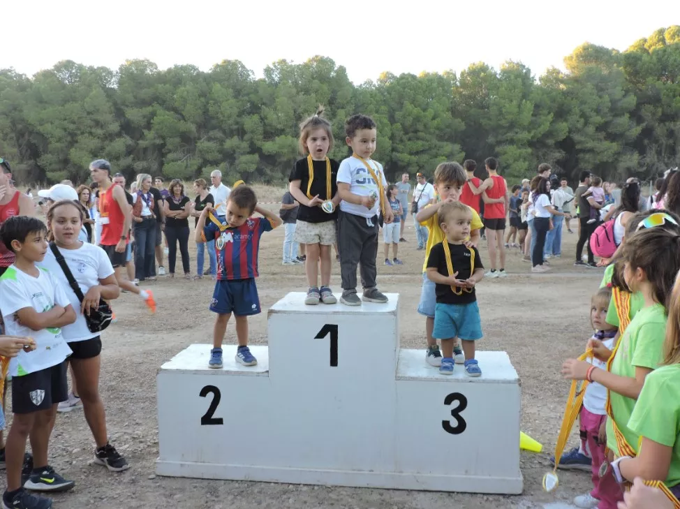 Podio de niños y niñas hasta 3 años
