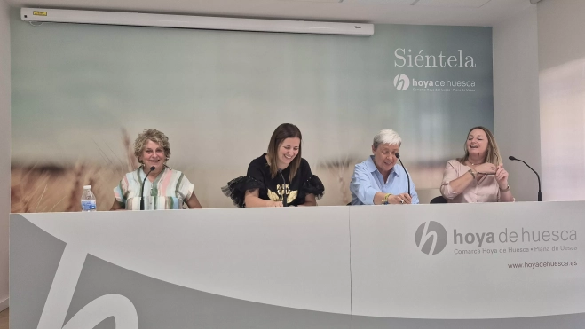 Pilar Esporrín, Mónica Soler, Marisa Latorre y Nogarol. Foto Myriam Martínez