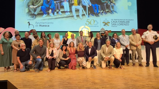 Celebración de los 50 años de Cruz Blanca en Huesca. Foto Myriam Martínez Celebración de los 50 años de Cruz Blanca en Huesca. Foto Myriam Martínez