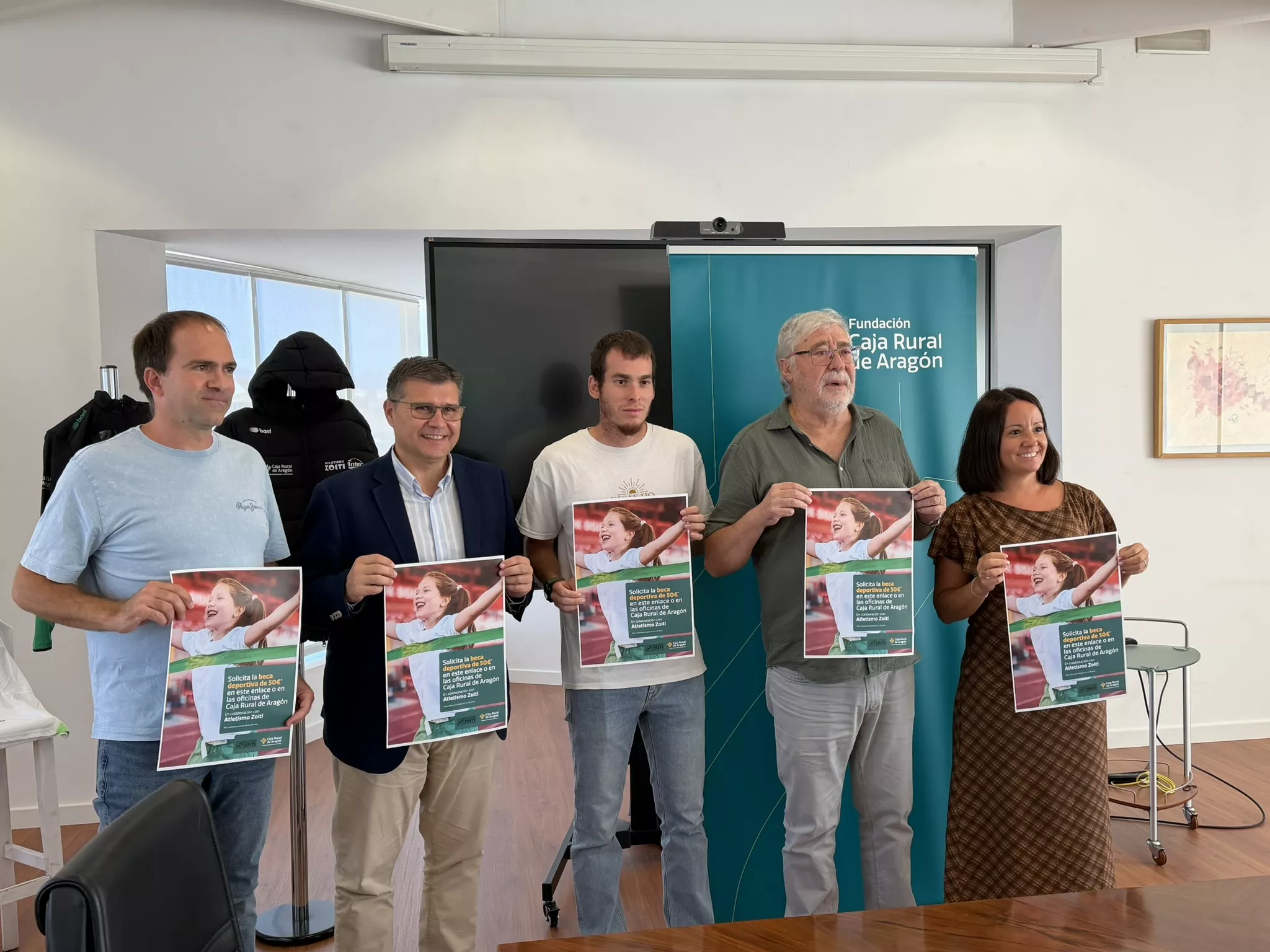 Atletismo Zoiti firma un convenio con Caja Rural y apuesta por el regreso del equipo femenino a Primera. Foto: Adri Mora